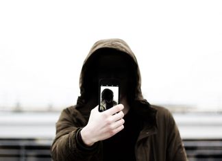 iphone-camera-hacked