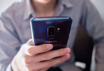 spy-on-girlfriends-phone